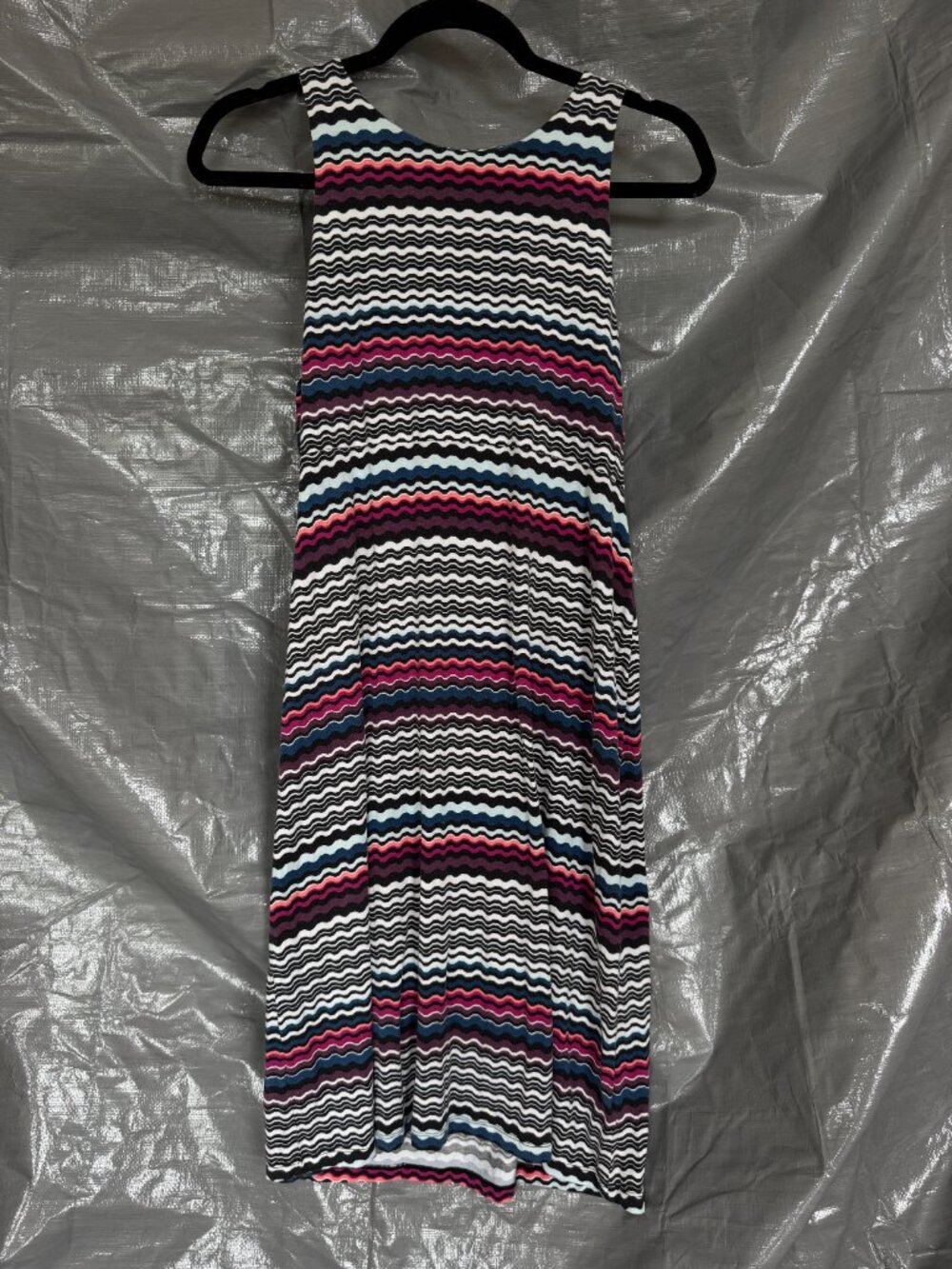 Athleta Women’s Sleeveless Wavy Stripe Dress Size M Modal Spandex Stretch Midi